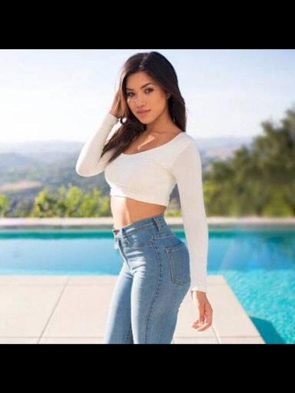 יוליה הלוהטת אש